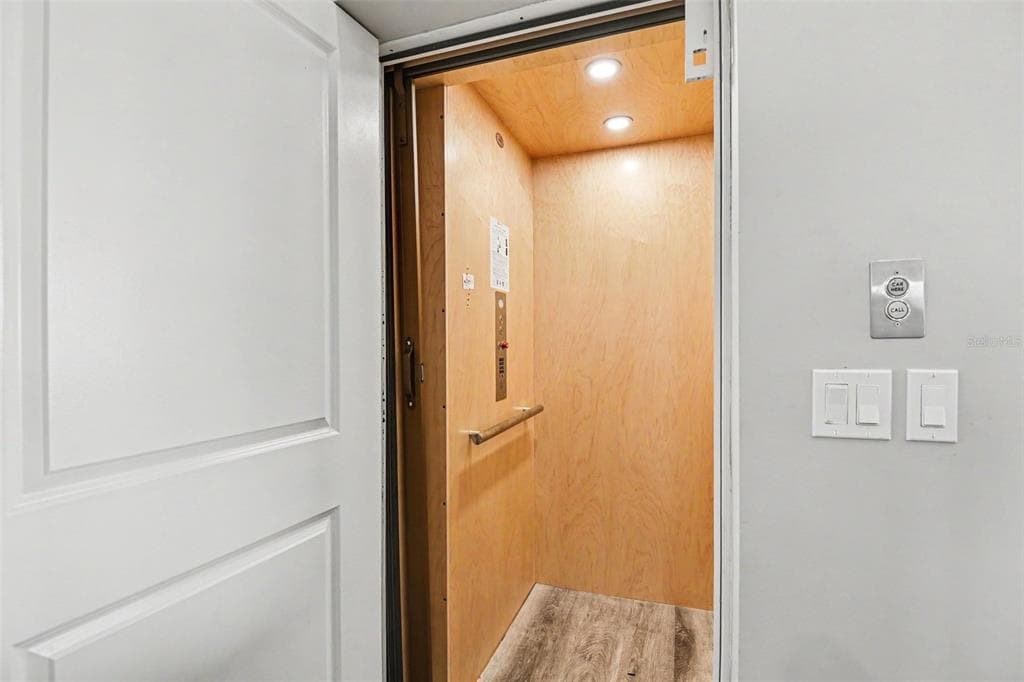 604 TAHITI COURT photo 17