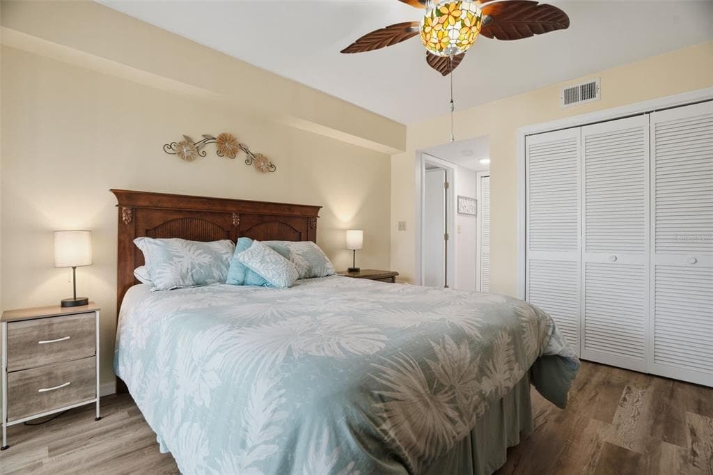 5557 SEA FOREST DRIVE 215 photo 12