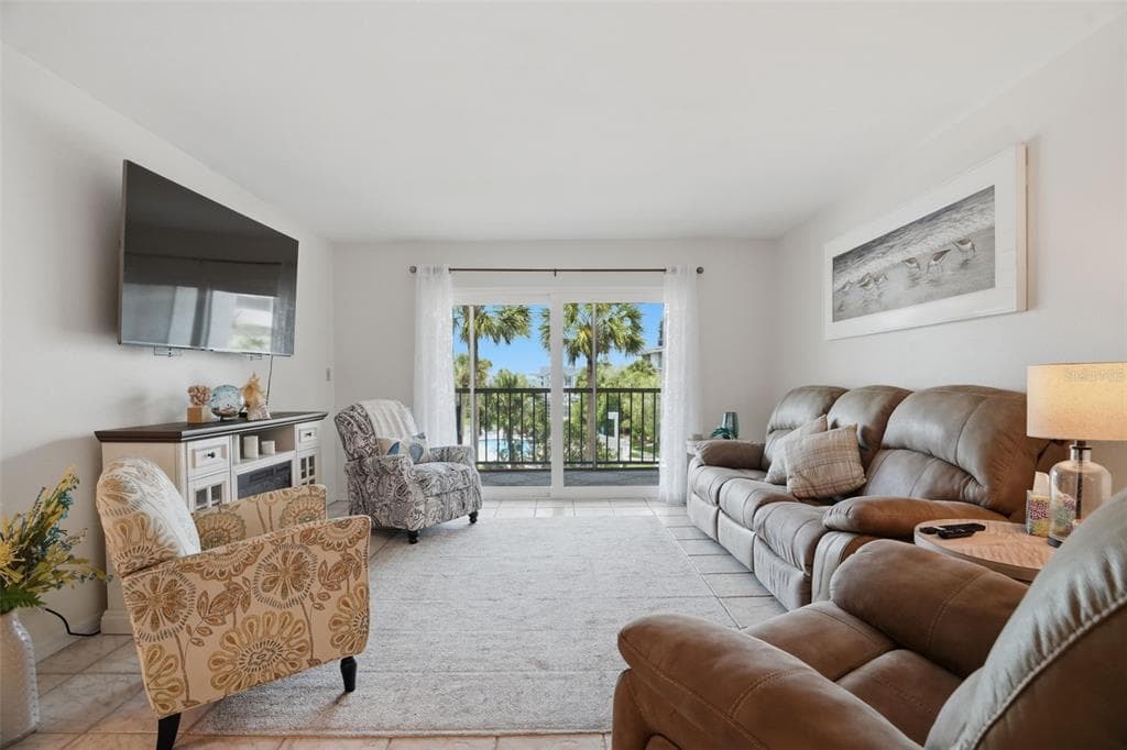 5557 SEA FOREST DRIVE 215 photo 15