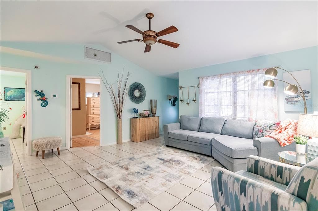 335 HARBOR BOULEVARD photo 8