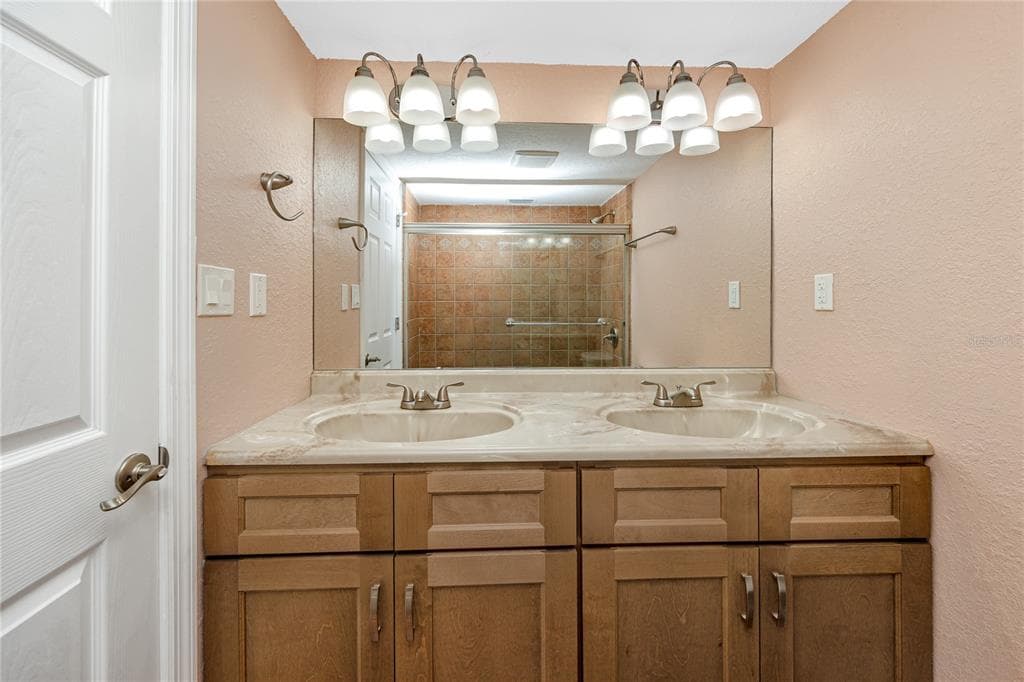 50 GULF BOULEVARD 108 photo 7