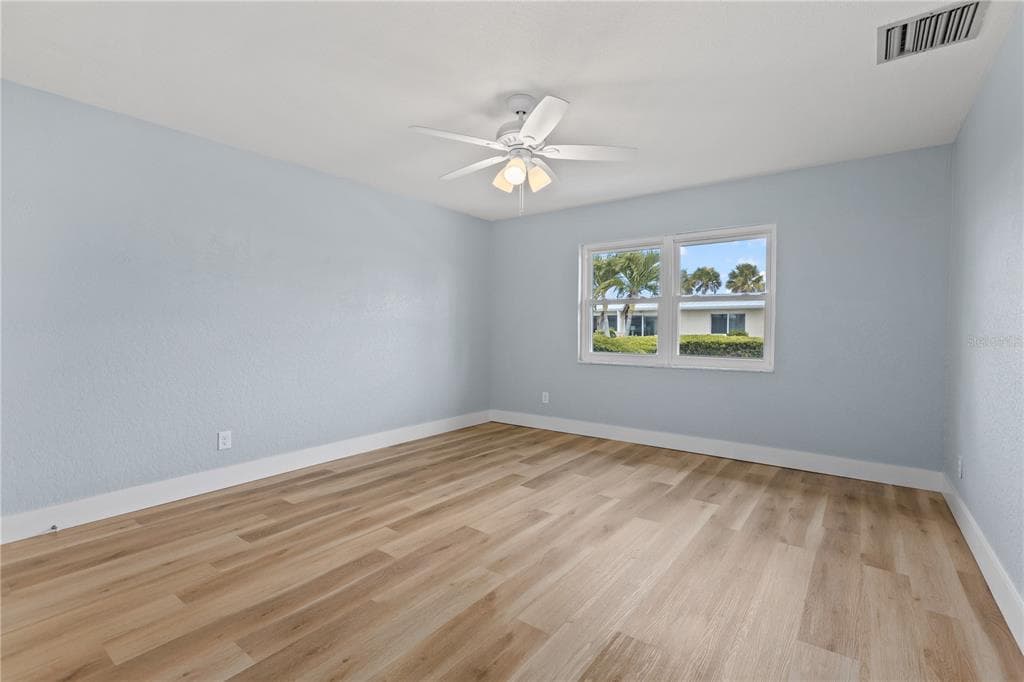 5830 MIDNIGHT PASS ROAD 29 photo 10