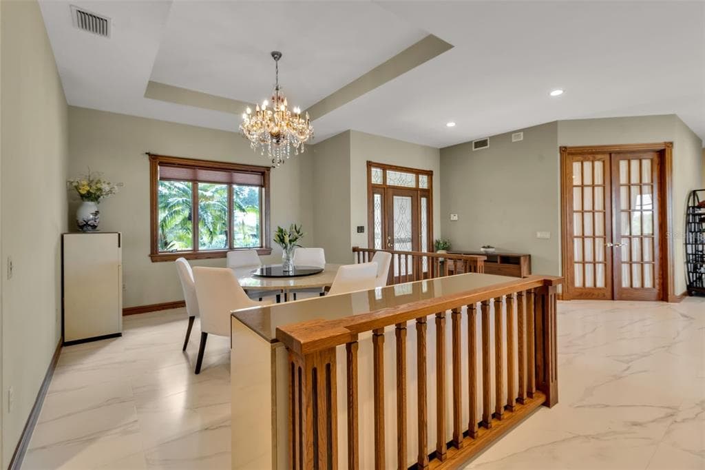 612 LAUREL ROAD W photo 25