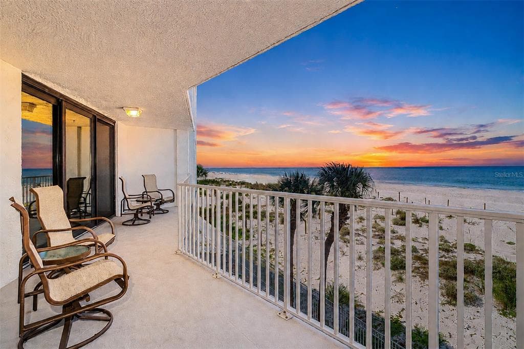 13336 GULF BOULEVARD 204 photo 3