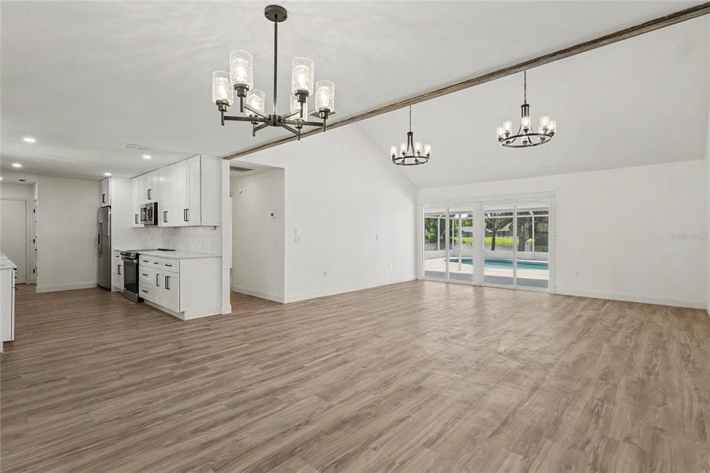 601 136TH COURT E photo 10