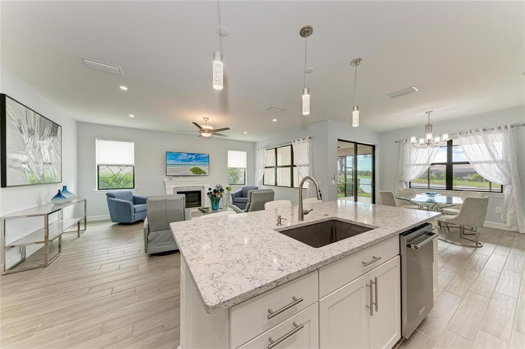 7412 SUMMERLAND COVE photo 17