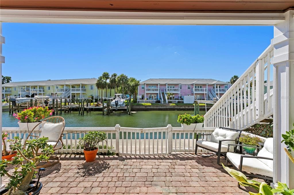 5175 COQUINA KEY DRIVE SE #A 1