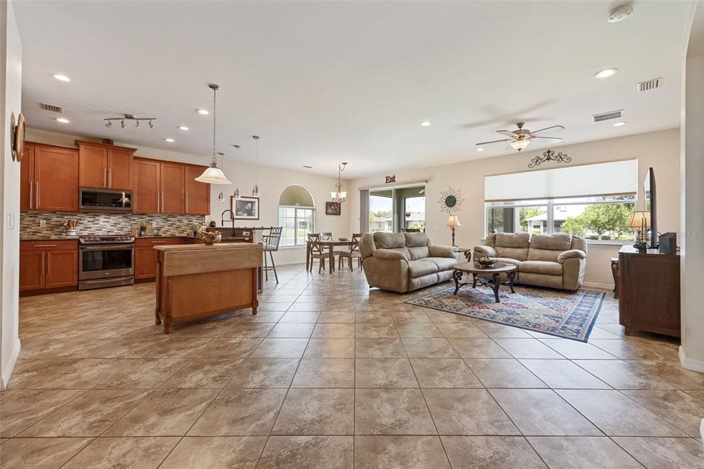 8648 LAKE FRONT COURT photo 7