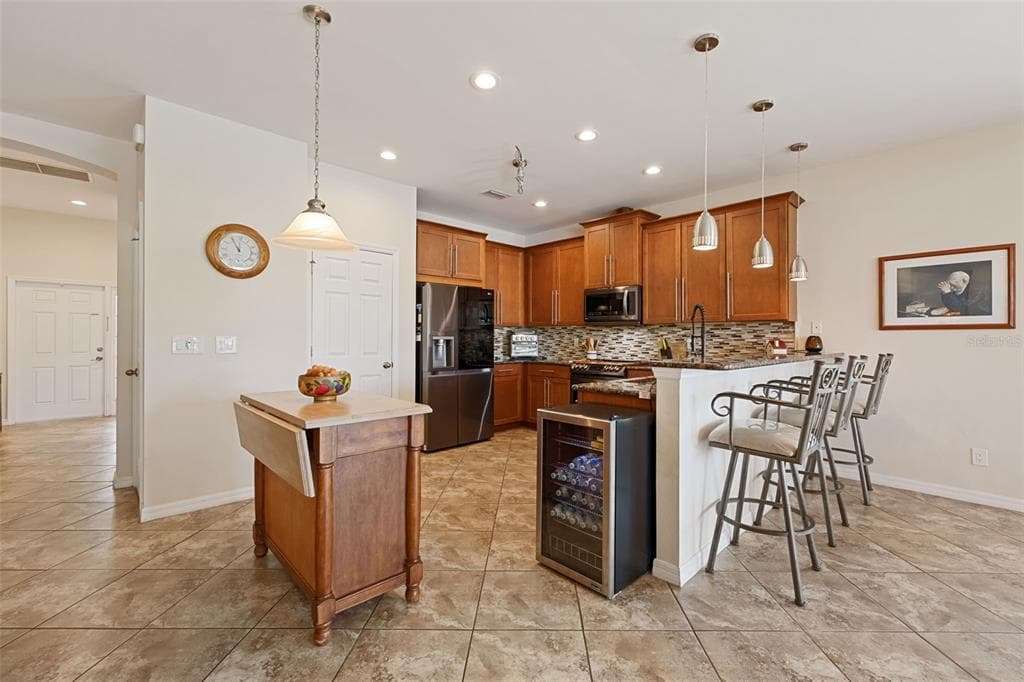 8648 LAKE FRONT COURT photo 15