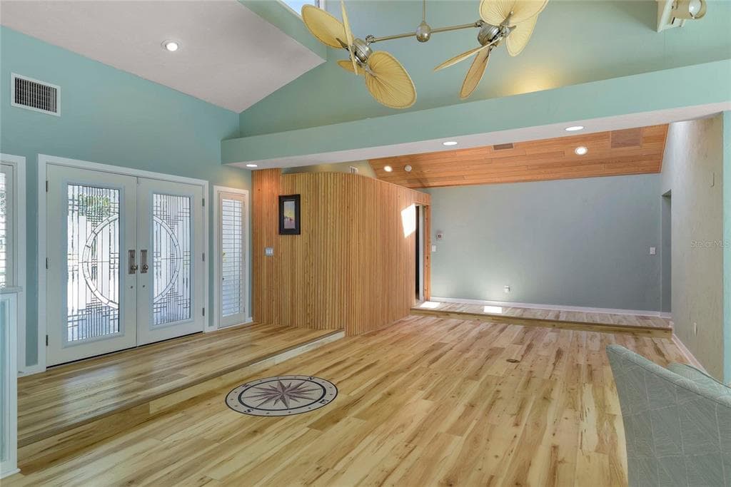 1215 COMMODORE DRIVE photo 13