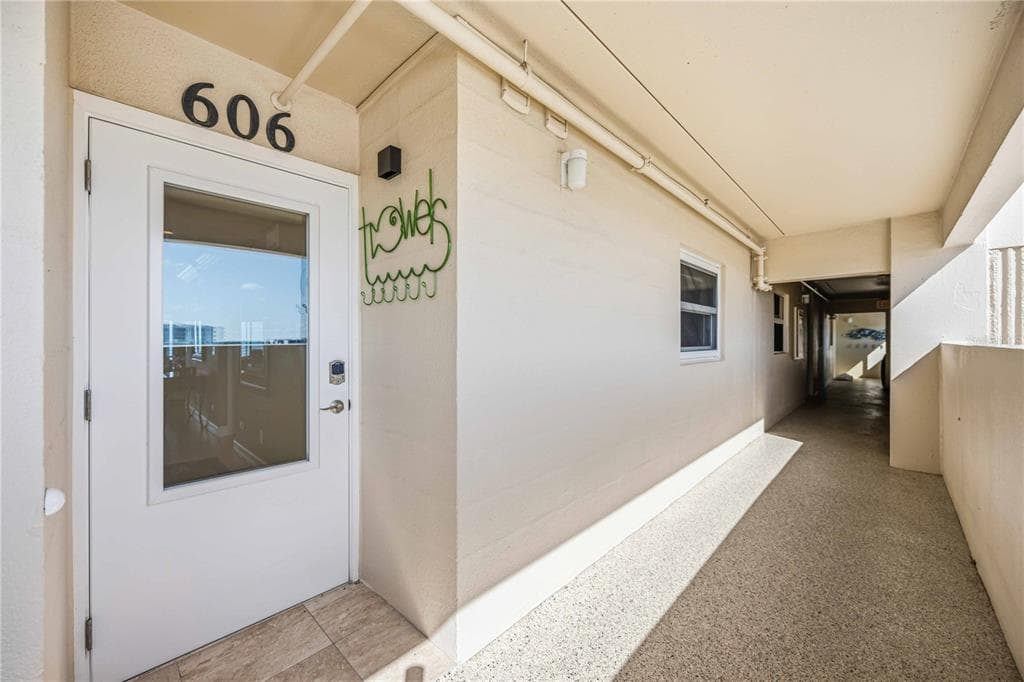 6140 MIDNIGHT PASS ROAD 606 photo 6