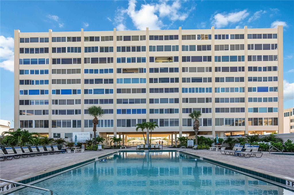 6140 MIDNIGHT PASS ROAD #606 1