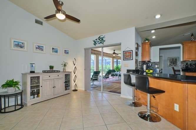 844 NE 6TH AVENUE photo 25