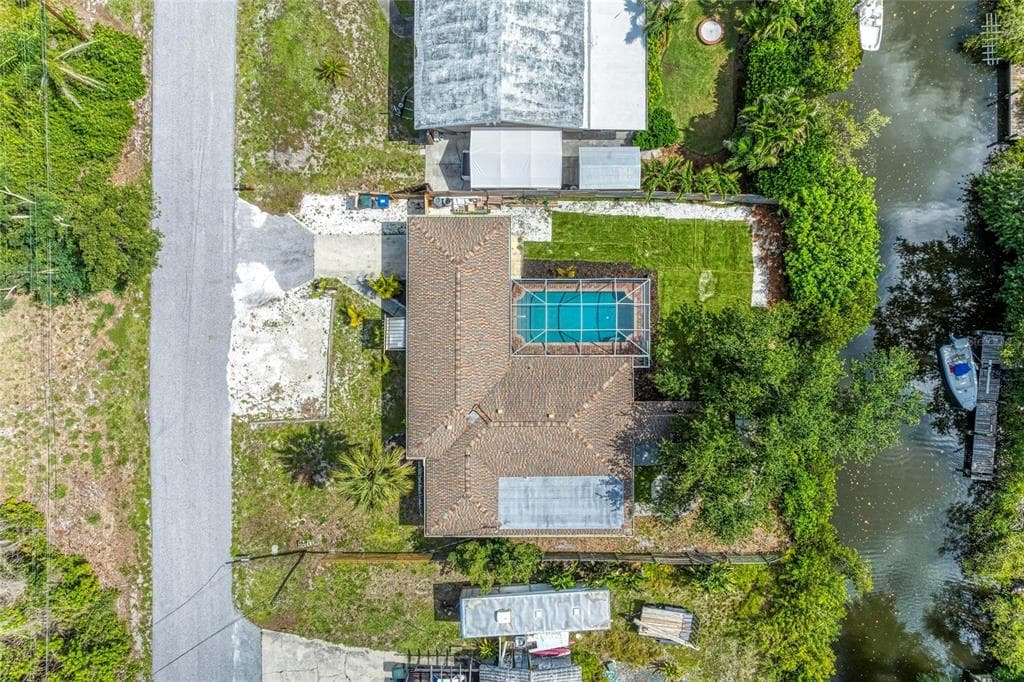 312 WINFIELD WAY photo 8