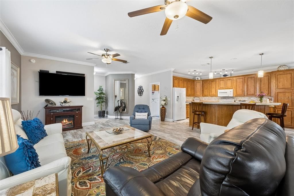 329 PARADISE CIRCLE photo 9
