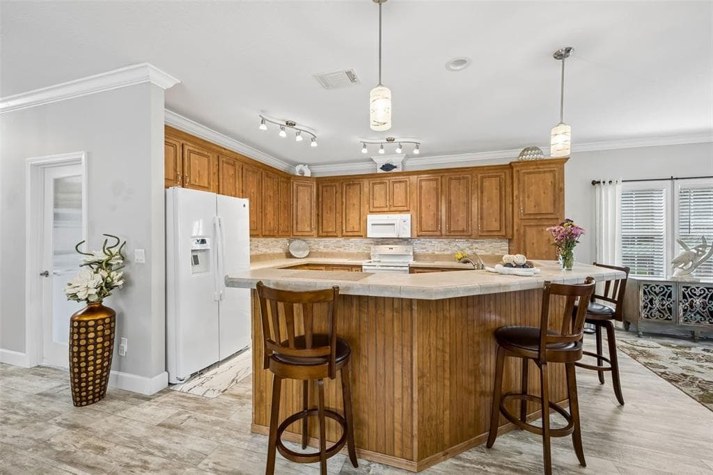 329 PARADISE CIRCLE photo 15