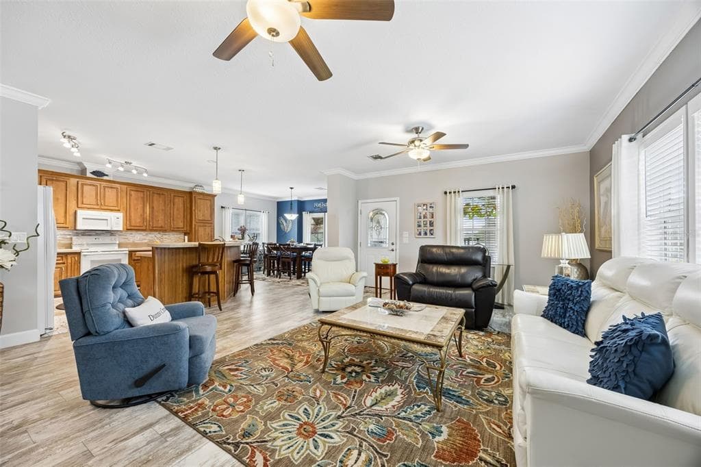 329 PARADISE CIRCLE photo 8