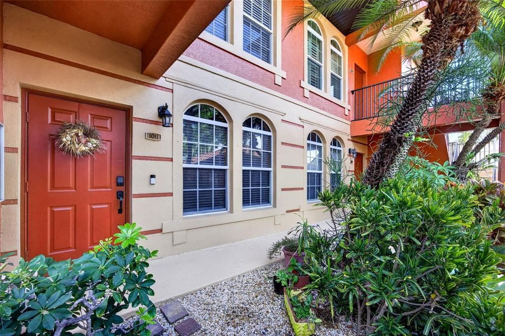 3500 MONDOVI COURT #1011 5