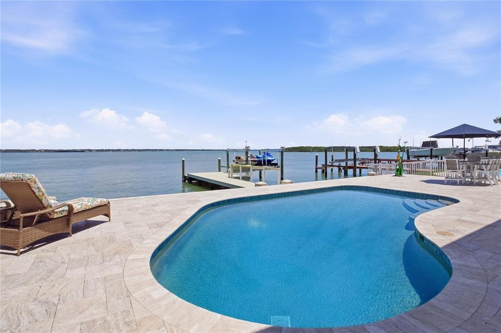 547 JOHNS PASS AVENUE 1