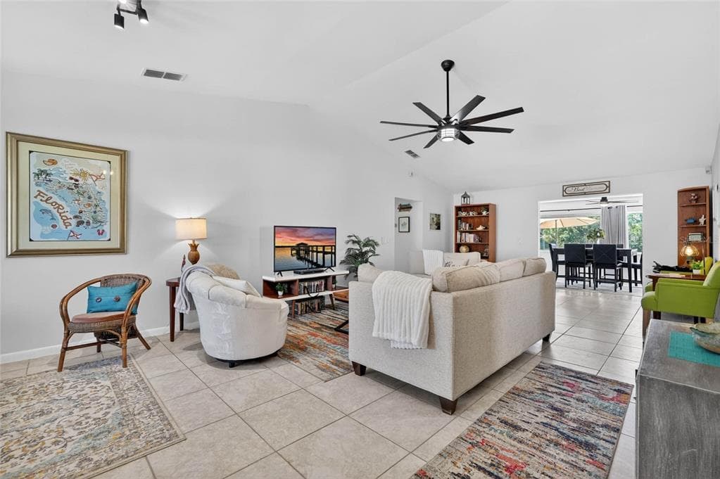 36 FLAMINGO DRIVE photo 12