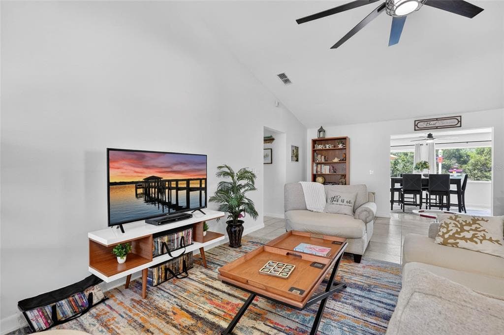 36 FLAMINGO DRIVE photo 15