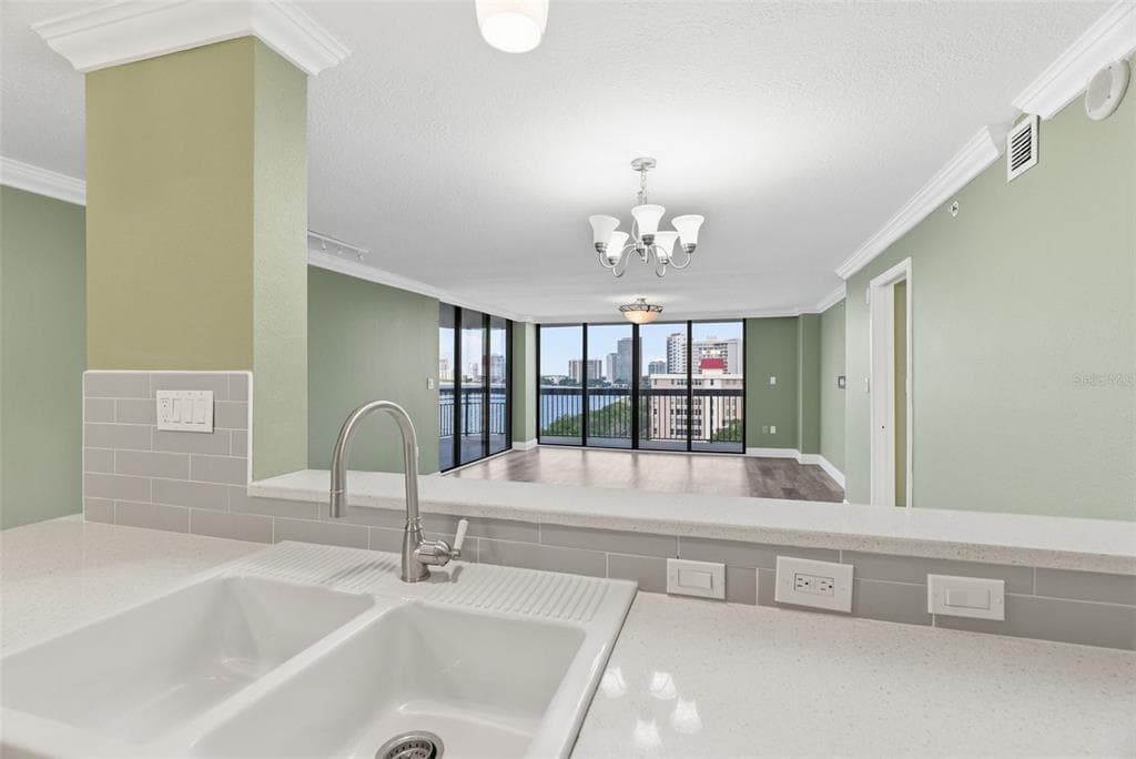 2413 BAYSHORE BOULEVARD 1004 photo 15