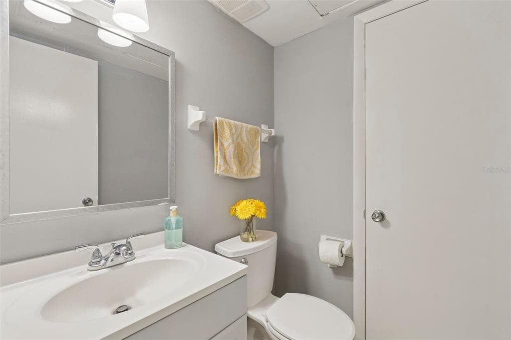 2424 W TAMPA BAY BOULEVARD I204 photo 22