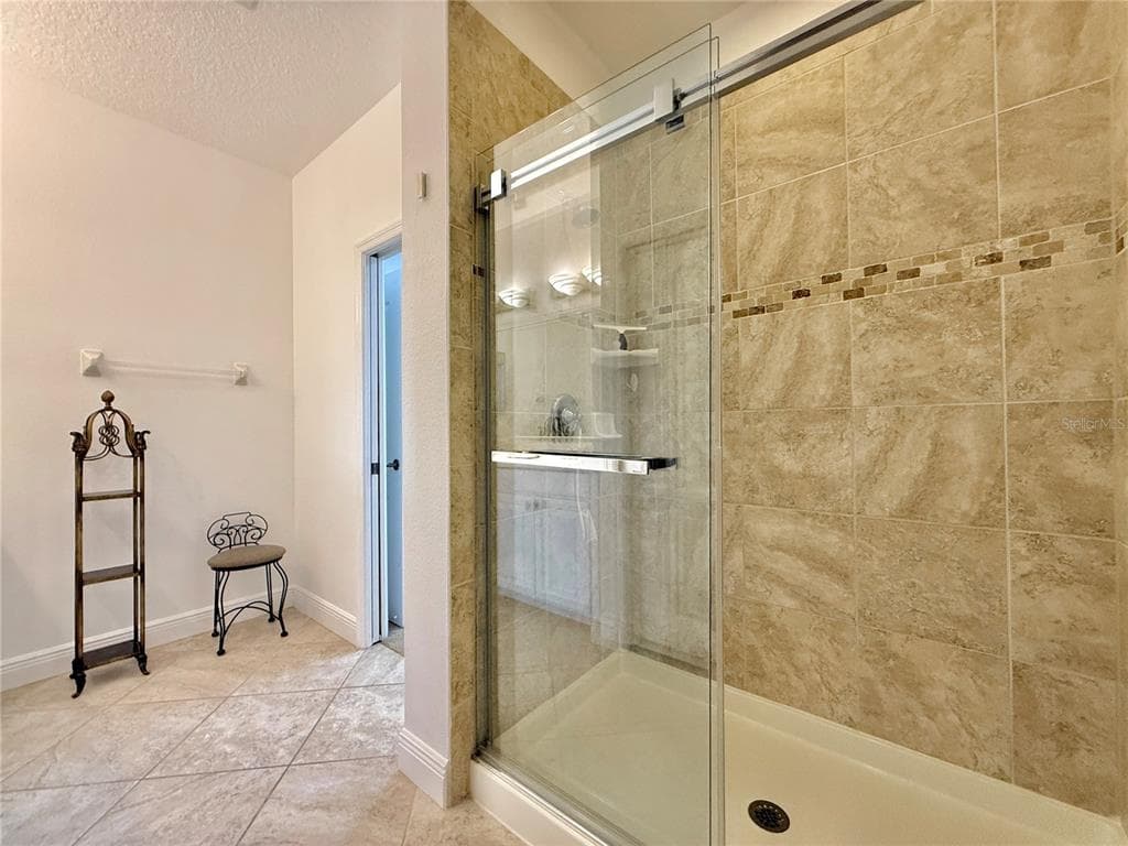 85 RIVERVIEW BEND S 1532 photo 17