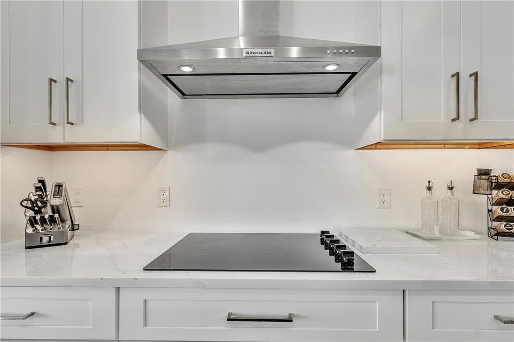 1323 PENGUIN COURT photo 10