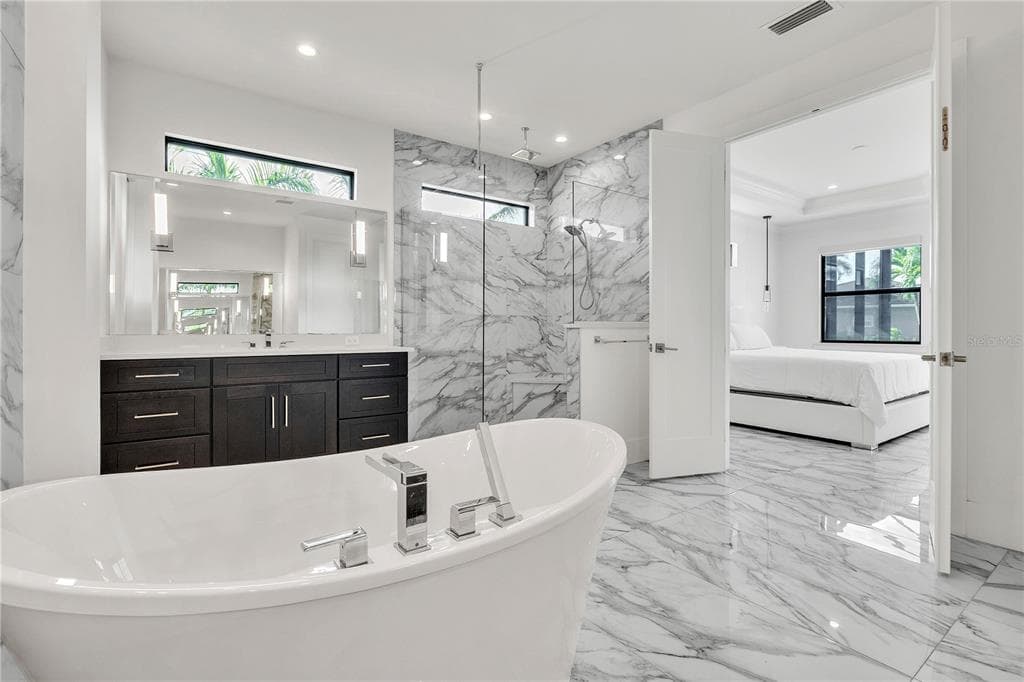 1323 PENGUIN COURT photo 18