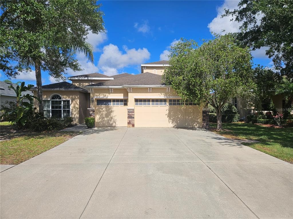 118 PEONY COURT photo 2