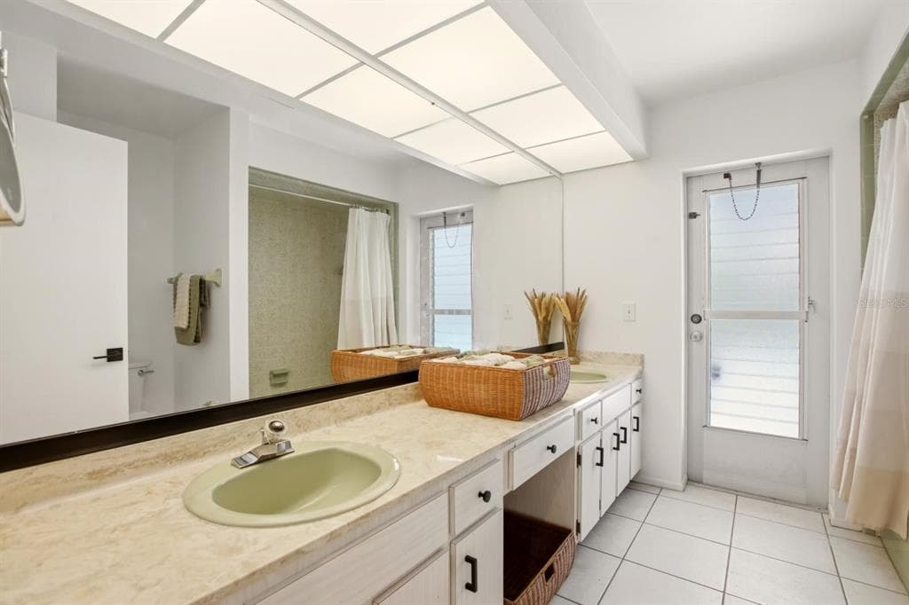 747 BAL HARBOR BOULEVARD photo 21