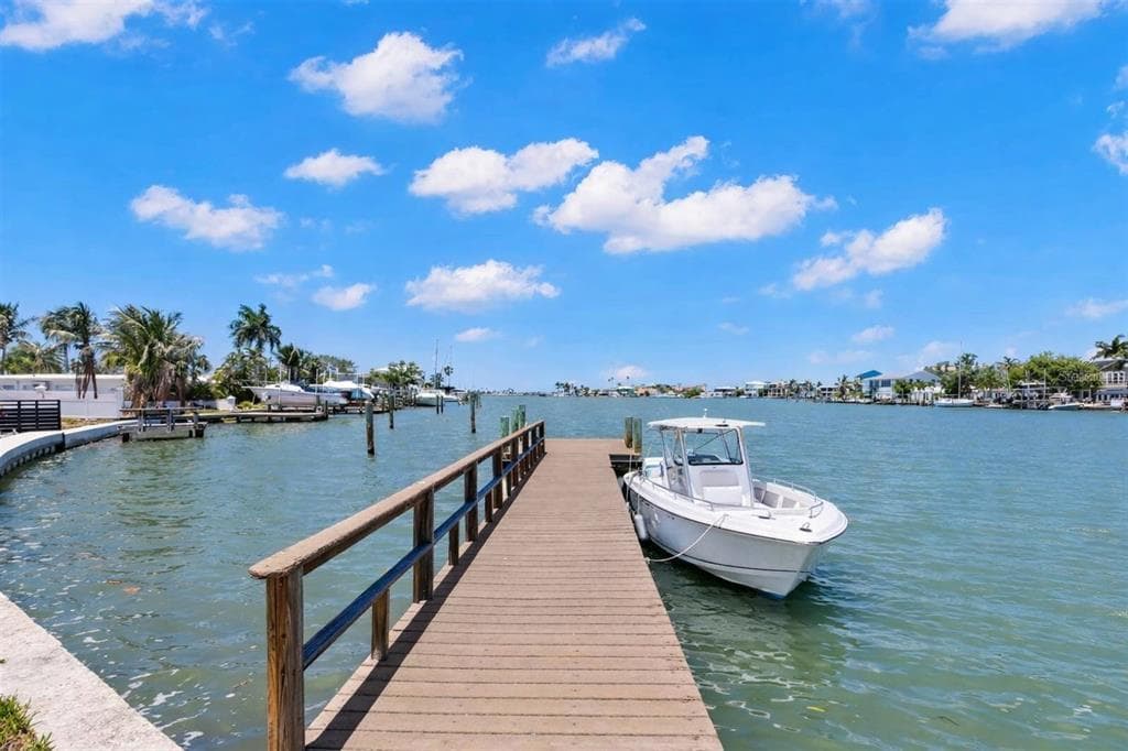 708 SUNSET COVE 2