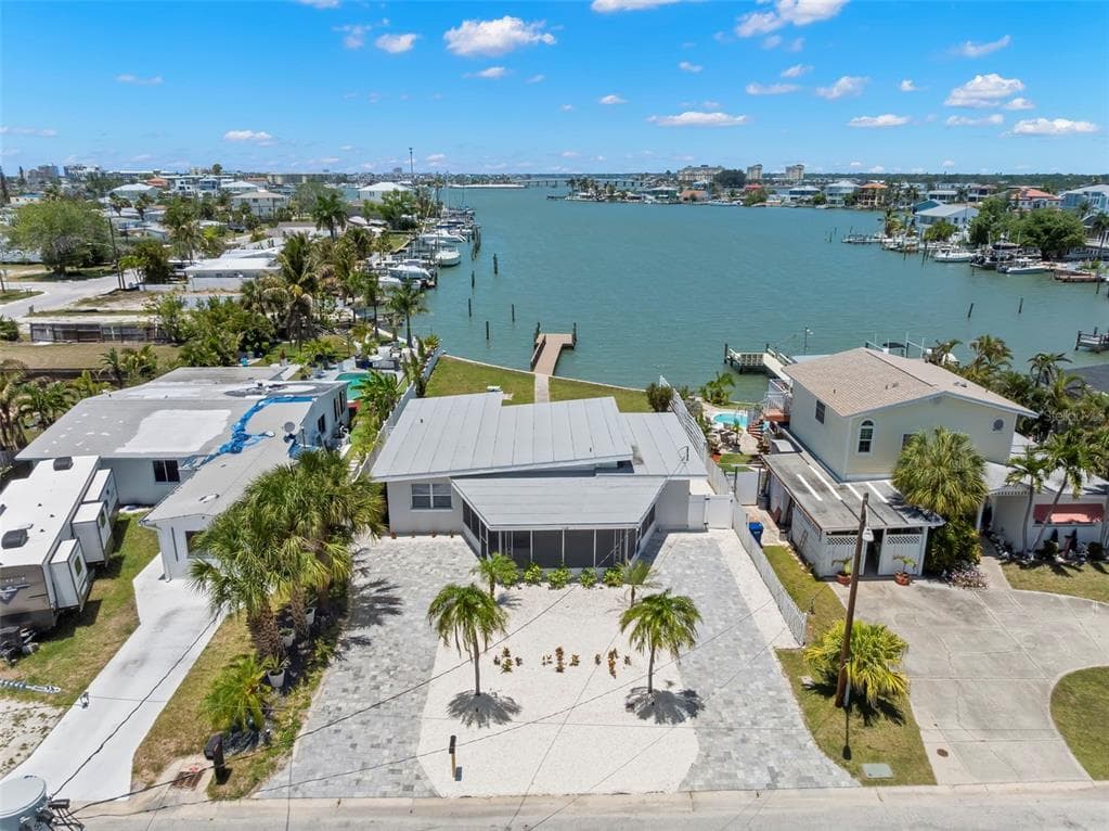 708 SUNSET COVE 1