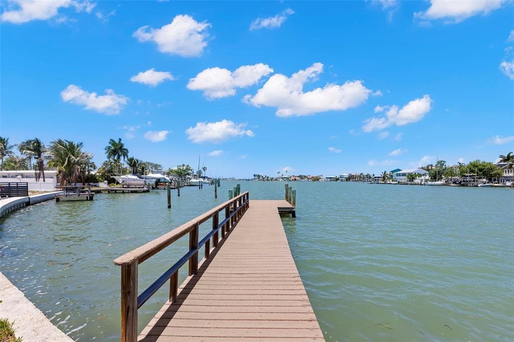 708 SUNSET COVE 5