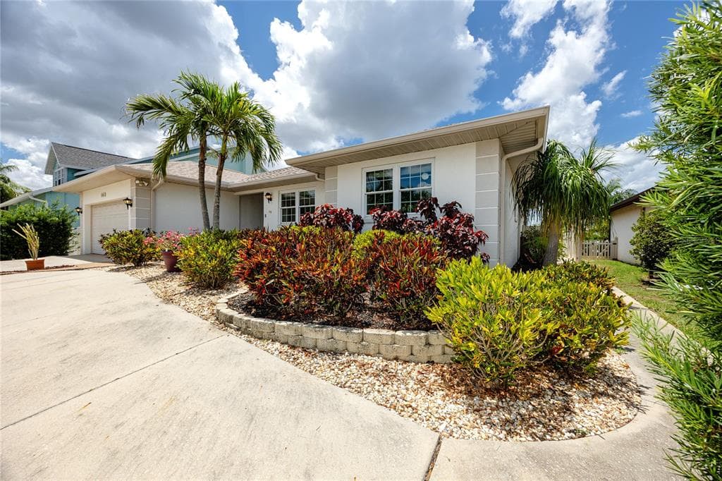 1116 KINGFISH PLACE 4