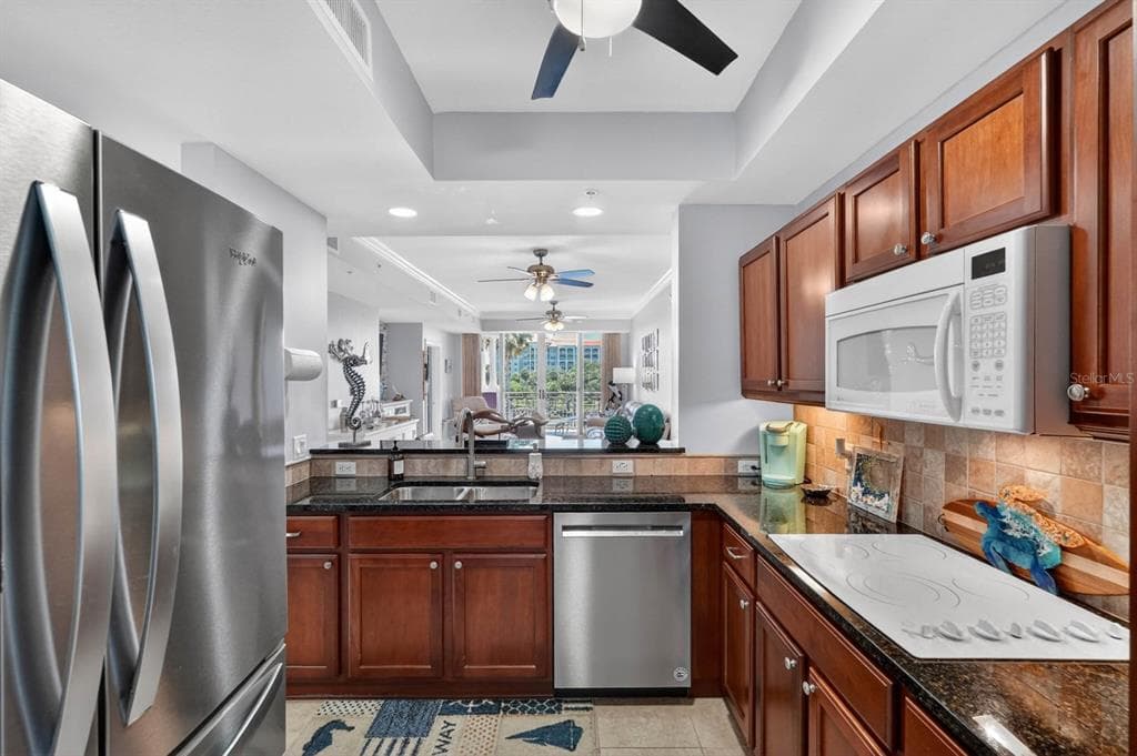 102 YACHT HARBOR DRIVE 378 photo 23