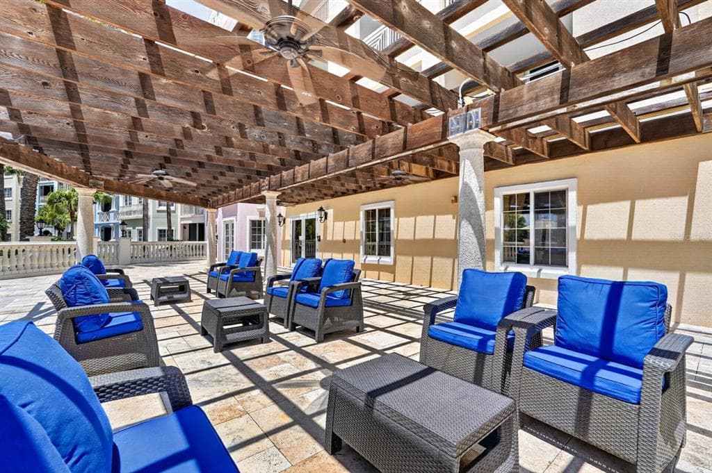 102 YACHT HARBOR DRIVE 378 photo 13