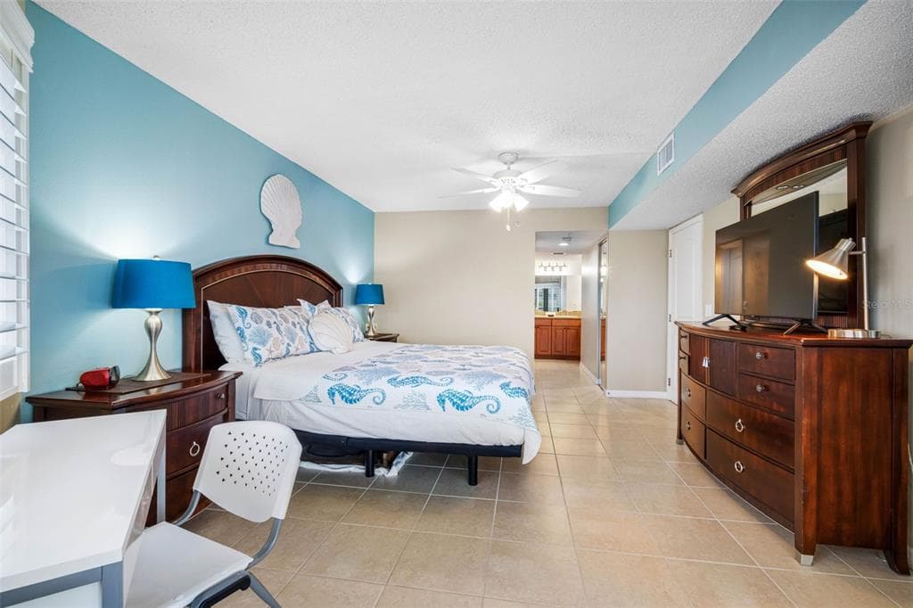 18400 GULF BOULEVARD 1301 photo 15