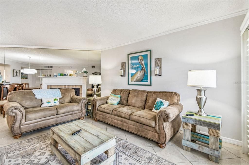 18400 GULF BOULEVARD 1301 photo 4