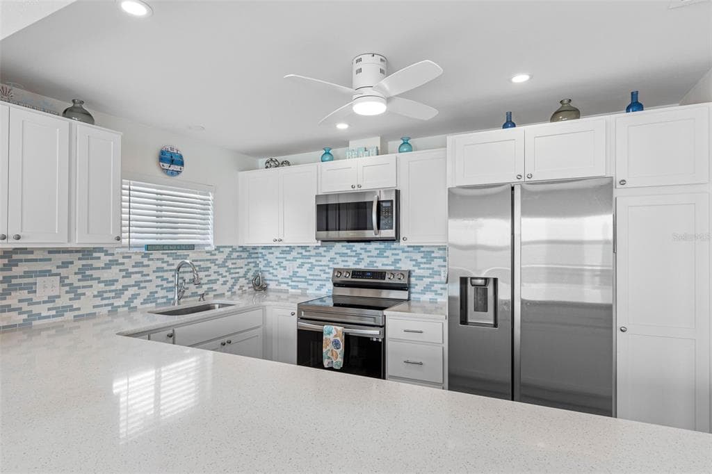 1401 GULF BOULEVARD 212 photo 11
