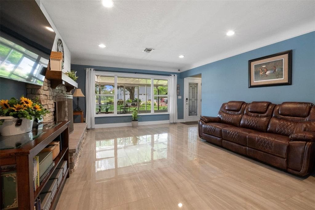 250 BRIGHAM ROAD NW photo 8