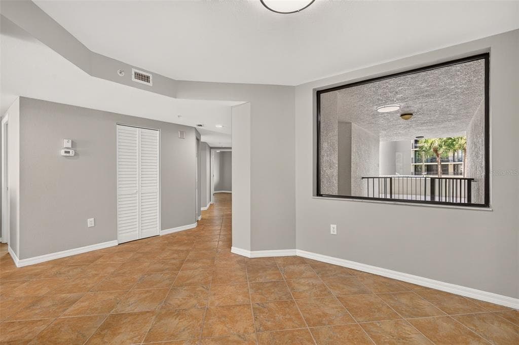 670 ISLAND WAY 207 photo 23