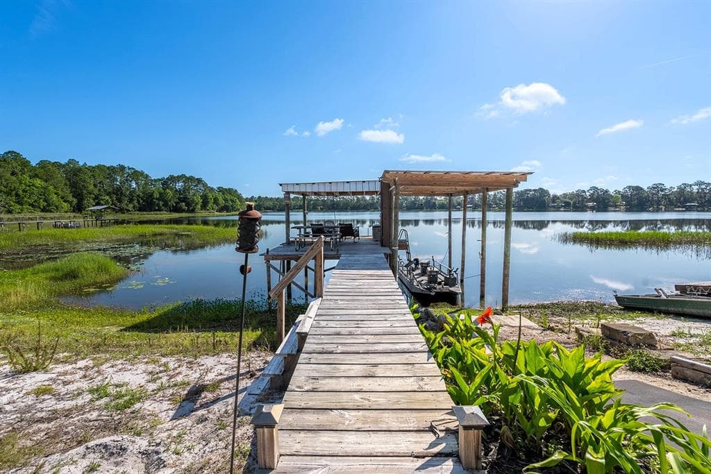 588 S COUNTY ROAD 21 1