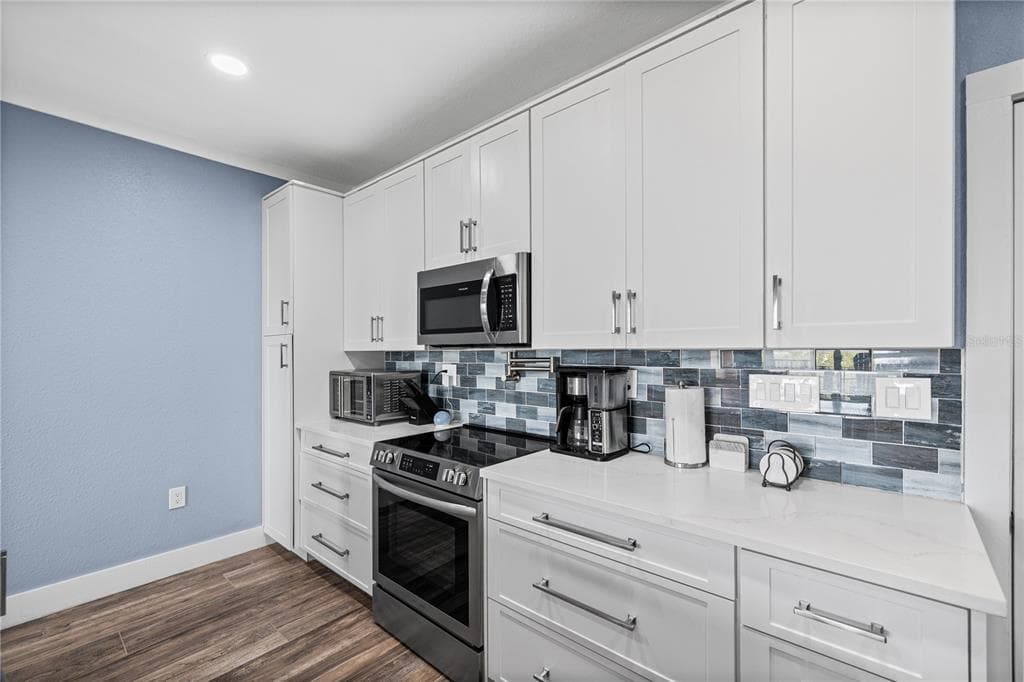 5000 CULBREATH KEY WAY 9-216 photo 12