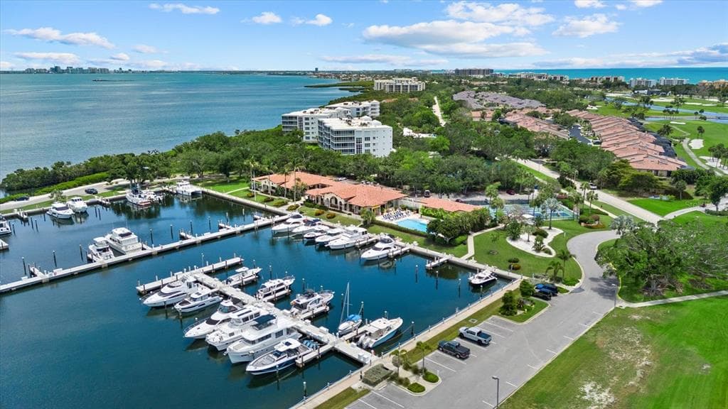 2600 HARBOURSIDE DRIVE H06 photo 13