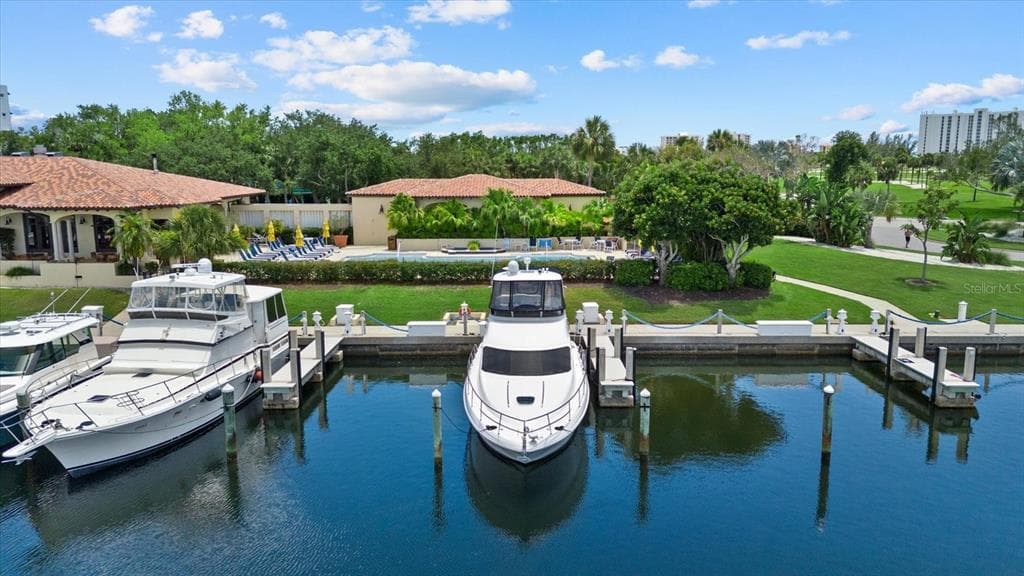 2600 HARBOURSIDE DRIVE #H06 4