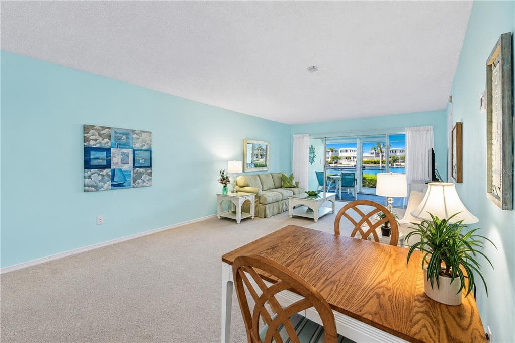 4809 INDEPENDENCE DRIVE photo 9