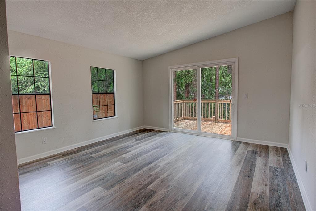 118 WATERWAY DRIVE photo 19