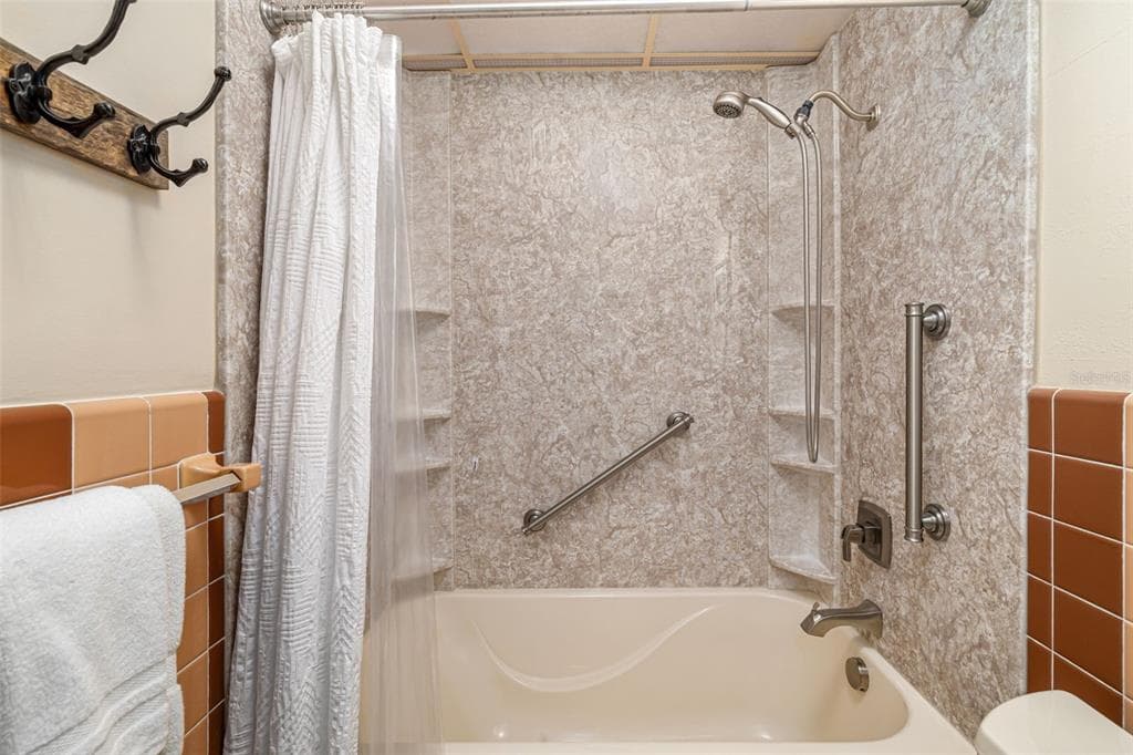 302 BRYN MAWR ISLAND photo 22